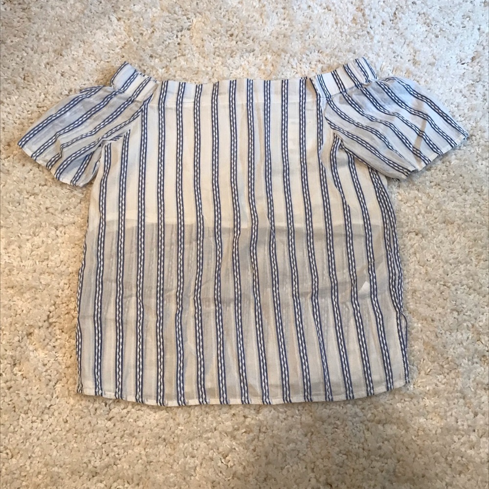 Thread &Supply Off shoulder top